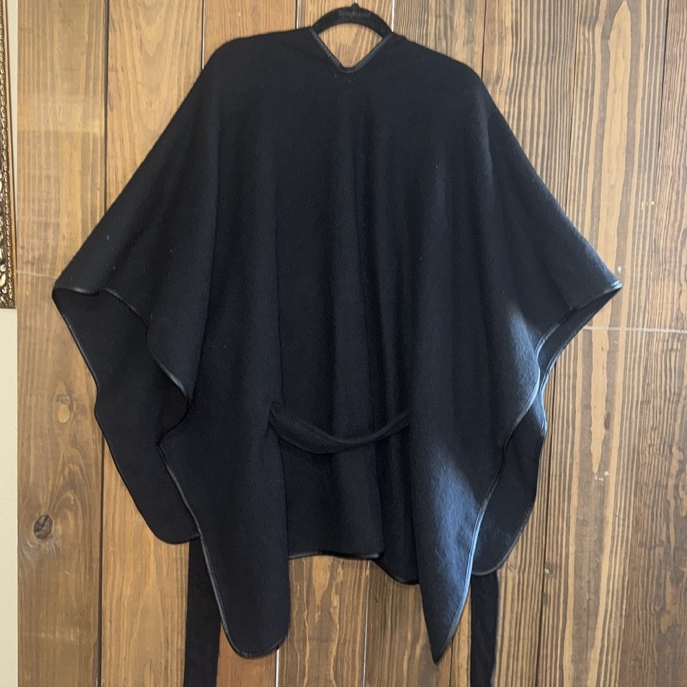 Liz Claiborne Women’s Poncho - Picture 8 of 9